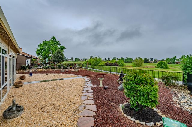 722 Fairway Dr, Ione, CA 95640