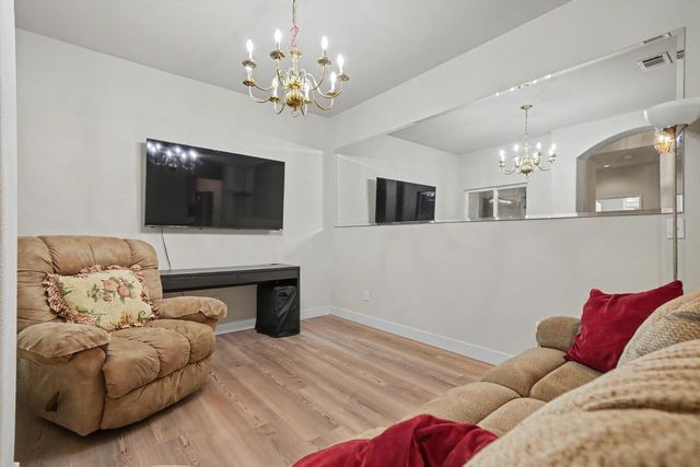 722 Fairway Dr, Ione, CA 95640