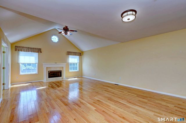 65 Elizabeth Circle 65, Newtown, CT 06482