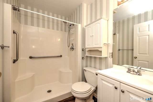65 Elizabeth Circle 65, Newtown, CT 06482