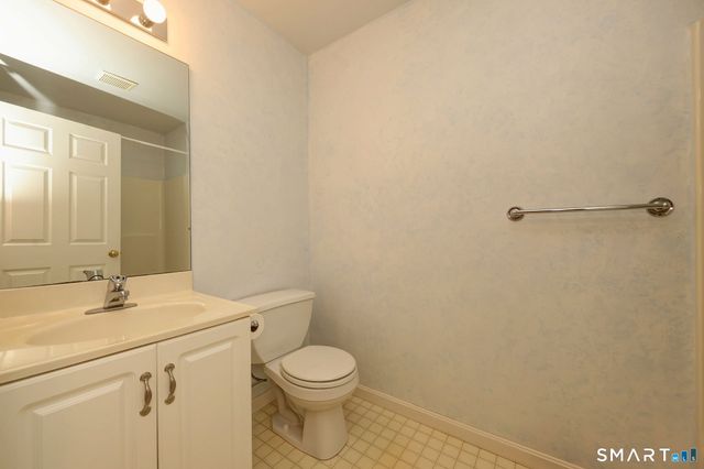 65 Elizabeth Circle 65, Newtown, CT 06482