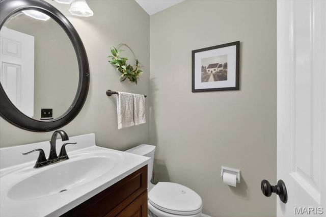 14852 Greenleaf Valley Drive, Chesterfield, MO 63017
