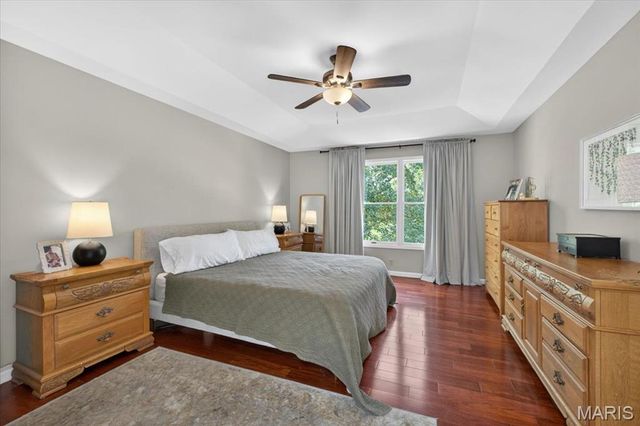 14852 Greenleaf Valley Drive, Chesterfield, MO 63017