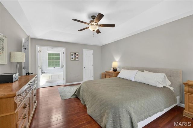 14852 Greenleaf Valley Drive, Chesterfield, MO 63017