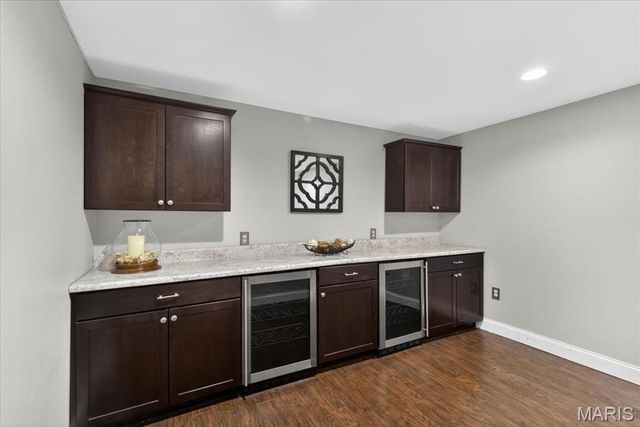 14852 Greenleaf Valley Drive, Chesterfield, MO 63017