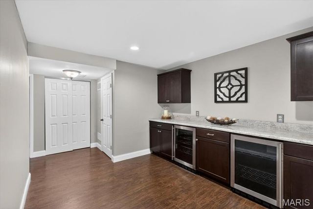 14852 Greenleaf Valley Drive, Chesterfield, MO 63017