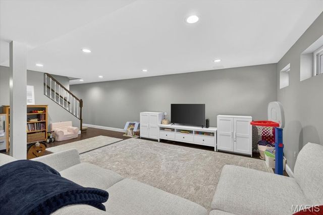 14852 Greenleaf Valley Drive, Chesterfield, MO 63017