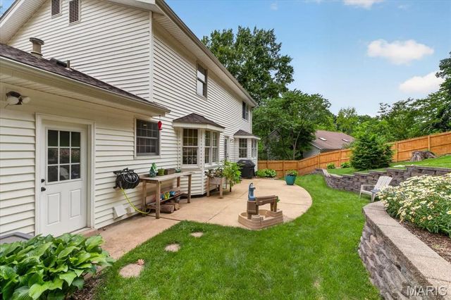 14852 Greenleaf Valley Drive, Chesterfield, MO 63017