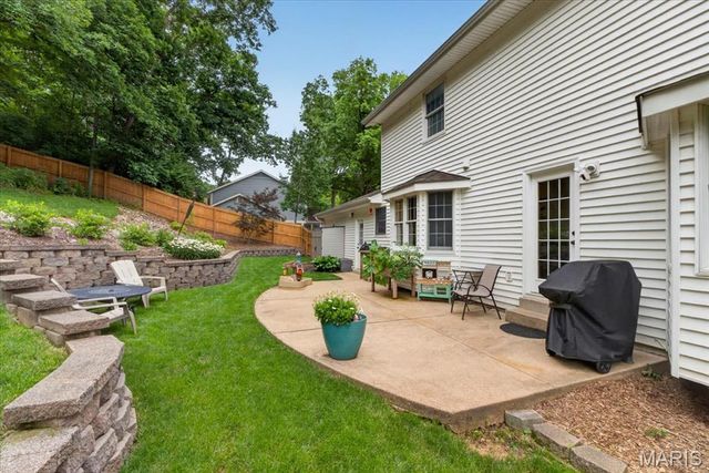 14852 Greenleaf Valley Drive, Chesterfield, MO 63017