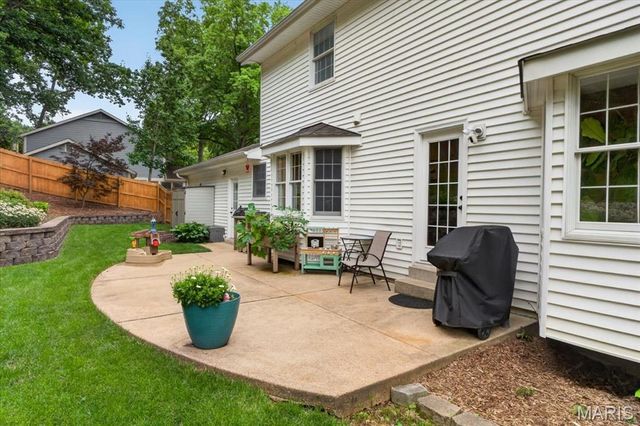 14852 Greenleaf Valley Drive, Chesterfield, MO 63017