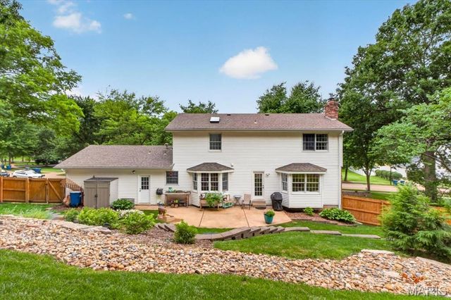 14852 Greenleaf Valley Drive, Chesterfield, MO 63017