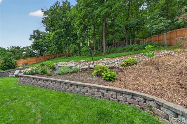 14852 Greenleaf Valley Drive, Chesterfield, MO 63017