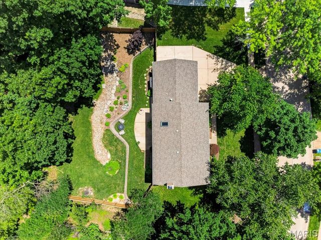 14852 Greenleaf Valley Drive, Chesterfield, MO 63017