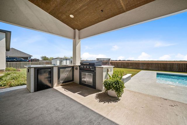 2326 Loxley Dr, Corpus Christi, TX 78415