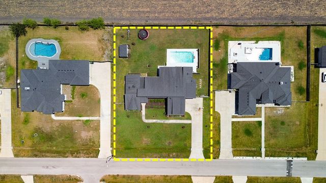 2326 Loxley Dr, Corpus Christi, TX 78415