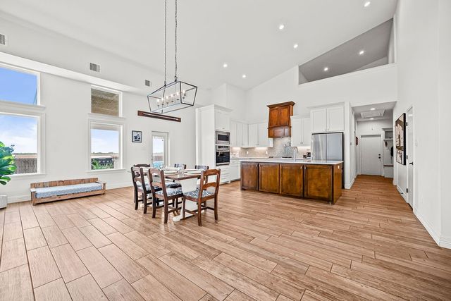 2326 Loxley Dr, Corpus Christi, TX 78415