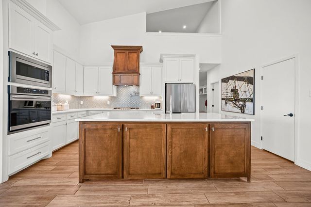 2326 Loxley Dr, Corpus Christi, TX 78415