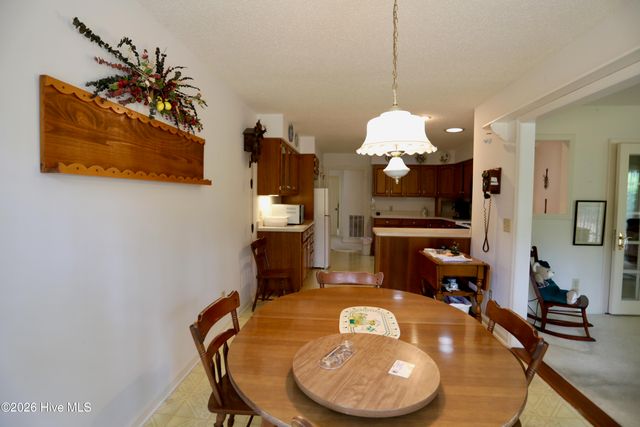 33 Shadow Lane, Whispering Pines, NC 28327