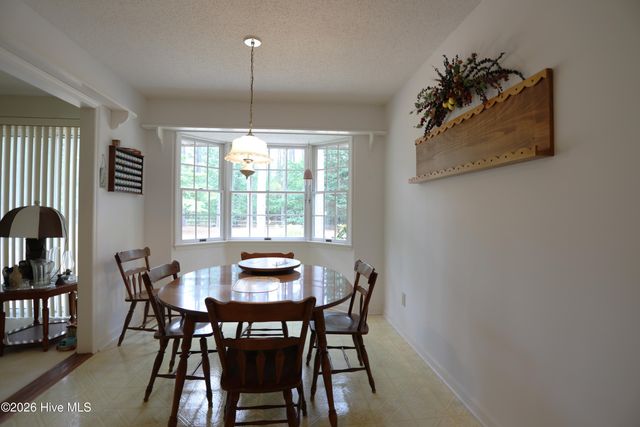 33 Shadow Lane, Whispering Pines, NC 28327