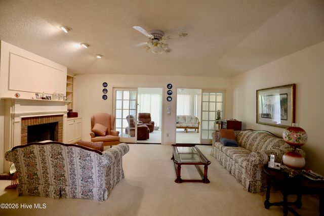 33 Shadow Lane, Whispering Pines, NC 28327