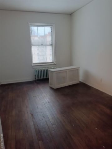 30-51 Hobart Street 4-G, Woodside, NY 11377