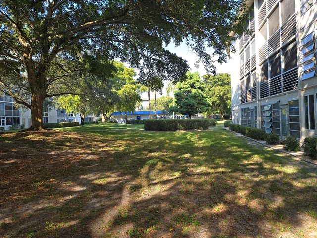 2103 Lucaya Bnd C-1, Coconut Creek, FL 33066