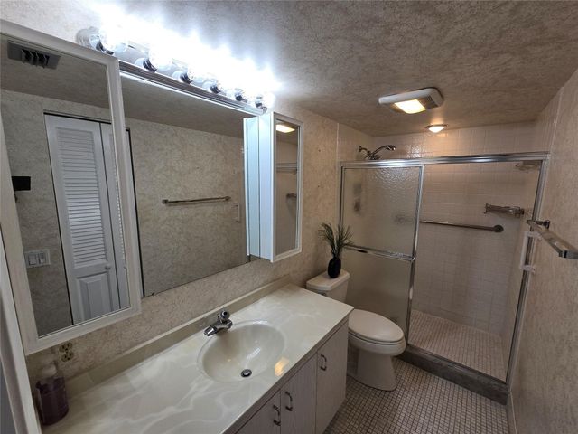 2103 Lucaya Bnd C-1, Coconut Creek, FL 33066