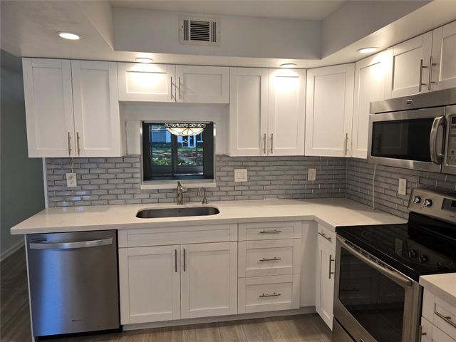 2103 Lucaya Bnd C-1, Coconut Creek, FL 33066