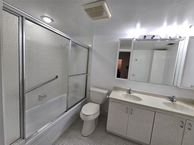 2103 Lucaya Bnd C-1, Coconut Creek, FL 33066