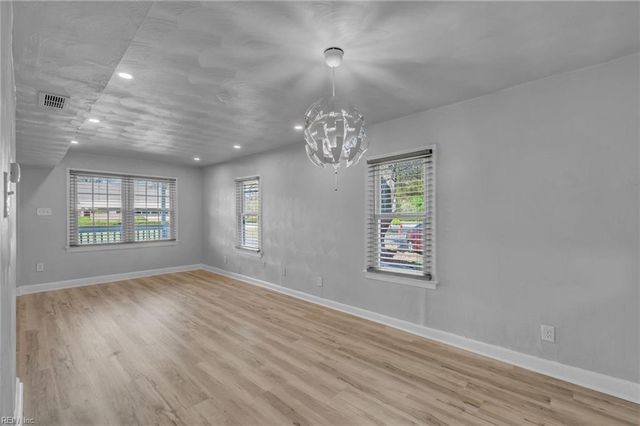 355 Ivy Home RD, Hampton, VA 23669