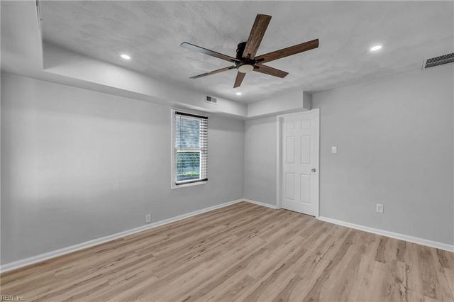 355 Ivy Home RD, Hampton, VA 23669