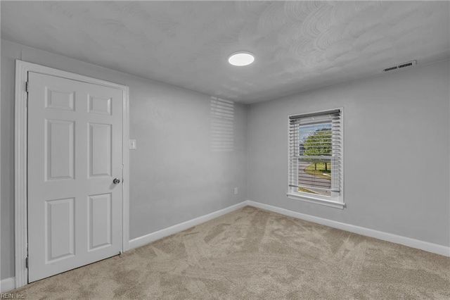 355 Ivy Home RD, Hampton, VA 23669