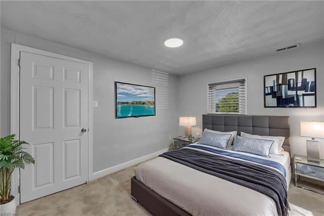 355 Ivy Home RD, Hampton, VA 23669