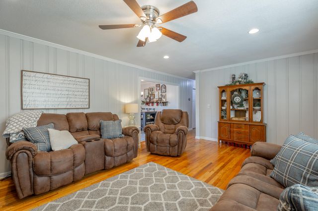61 Cedar Lane, Trenton, GA 30752