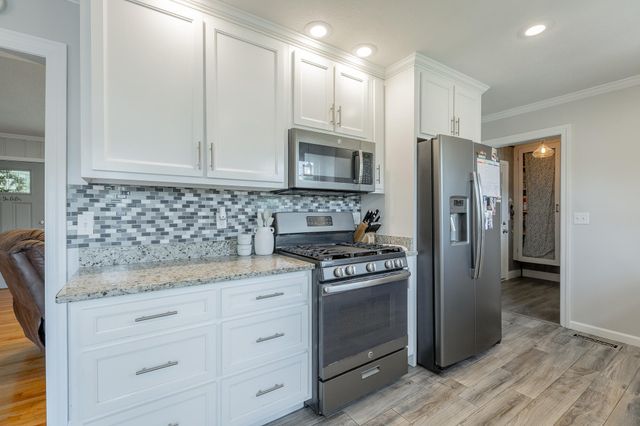 61 Cedar Lane, Trenton, GA 30752