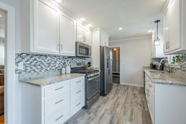 61 Cedar Lane, Trenton, GA 30752