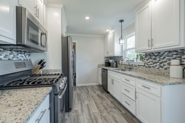61 Cedar Lane, Trenton, GA 30752