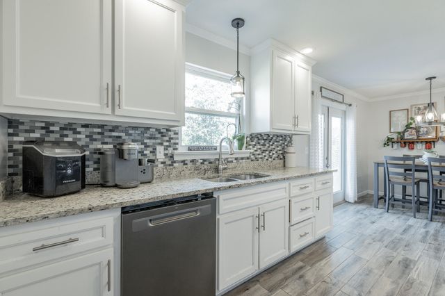 61 Cedar Lane, Trenton, GA 30752