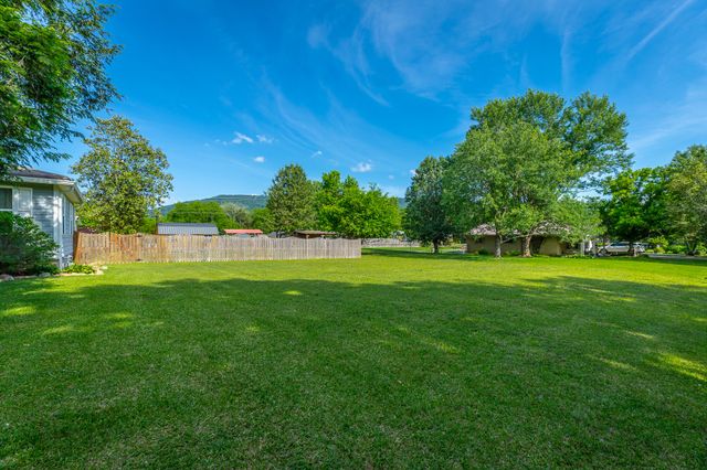 61 Cedar Lane, Trenton, GA 30752