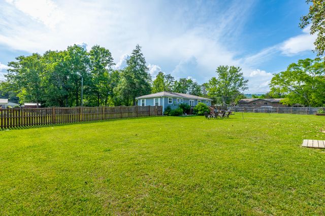 61 Cedar Lane, Trenton, GA 30752