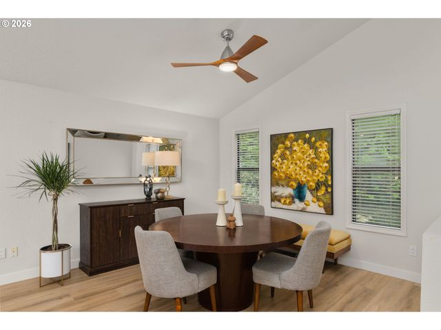 6002 SKYLINE Cir, West Linn, OR 97068