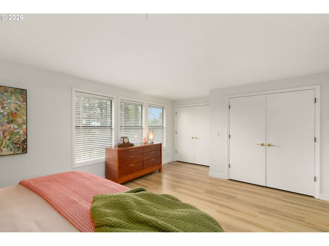 6002 SKYLINE Cir, West Linn, OR 97068