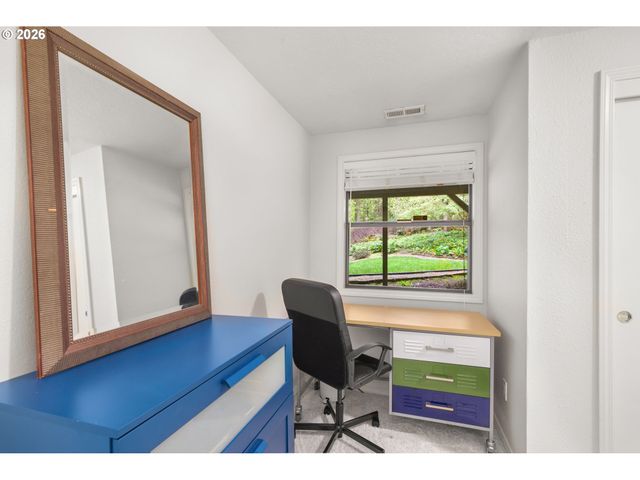 6002 SKYLINE Cir, West Linn, OR 97068