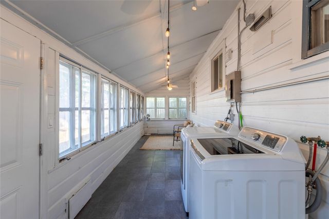 1028 E 43rd ST, Austin, TX 78751