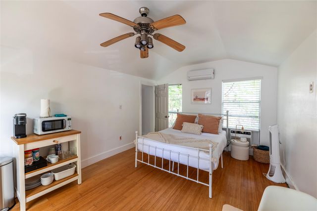 1028 E 43rd ST, Austin, TX 78751