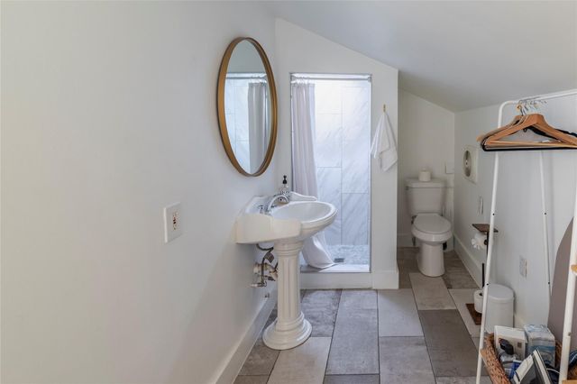 1028 E 43rd ST, Austin, TX 78751