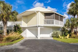 950 Moody RD # 111, North Fort Myers, FL 33903