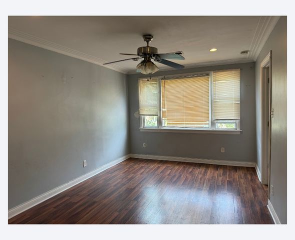 7407 S Kenwood Avenue, Chicago, IL 60619