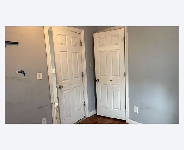 7407 S Kenwood Avenue, Chicago, IL 60619