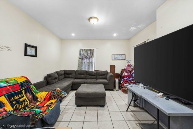 30 N 11Th St, Newark City, NJ 07107